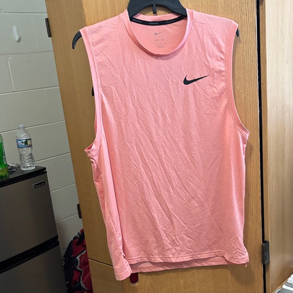 Nike Men Coral Sleeveless Top - Picture 1 of 1